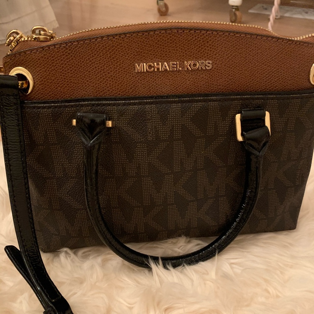 Michael Kors crossbody bag